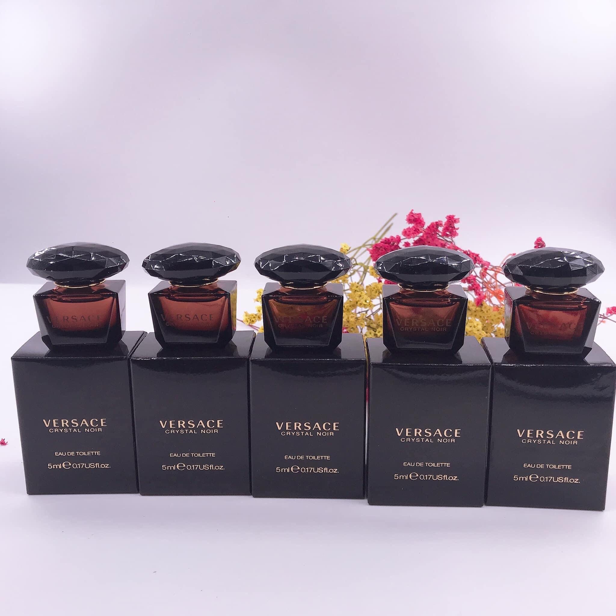 Nước Hoa Versace Crystal Noir Mini 5ml