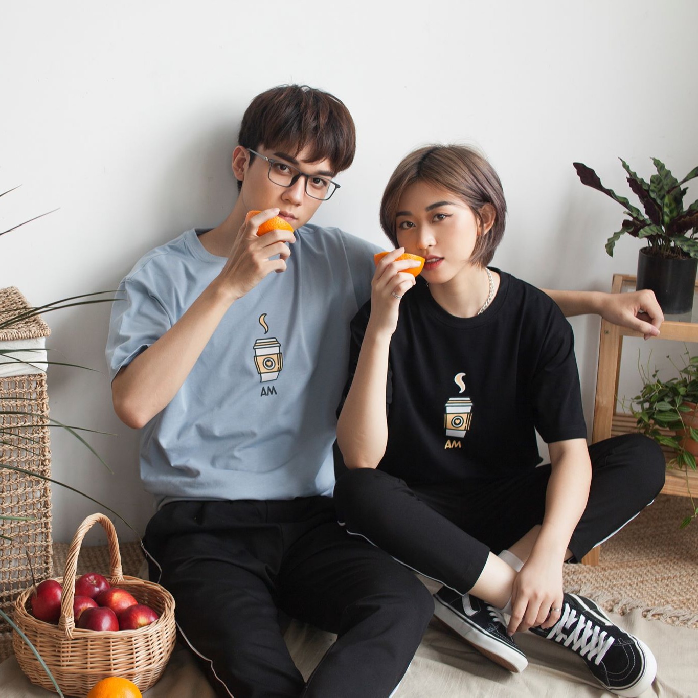 [SALE 70%] Áo phông đôi họa tiết LOOK COFE WINEE TEE