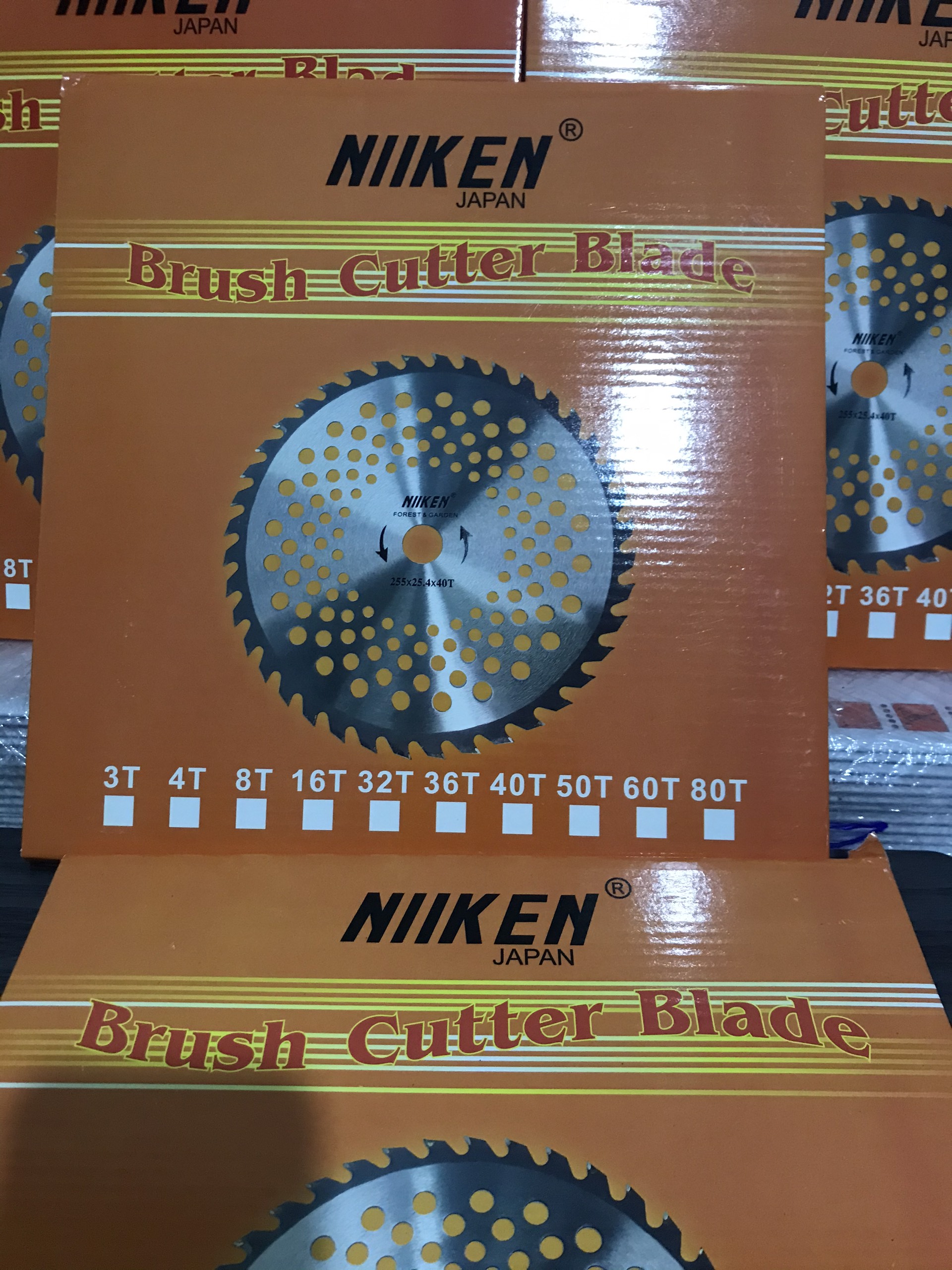 [HCM]LƯỠI CẮT CỎ TRÒN HỢP KIM - NIKEN.. 255MMX40RX25.4MM