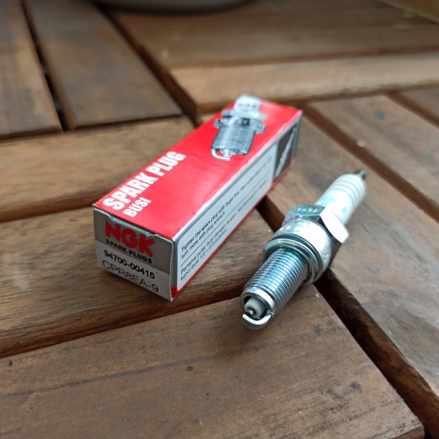 Yamaha NGK spark plugs cpr8ea-9