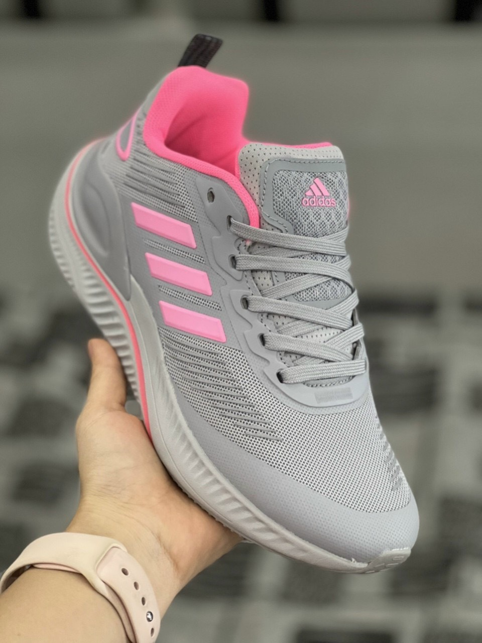 Giày Nữ Adidas Alphamagma