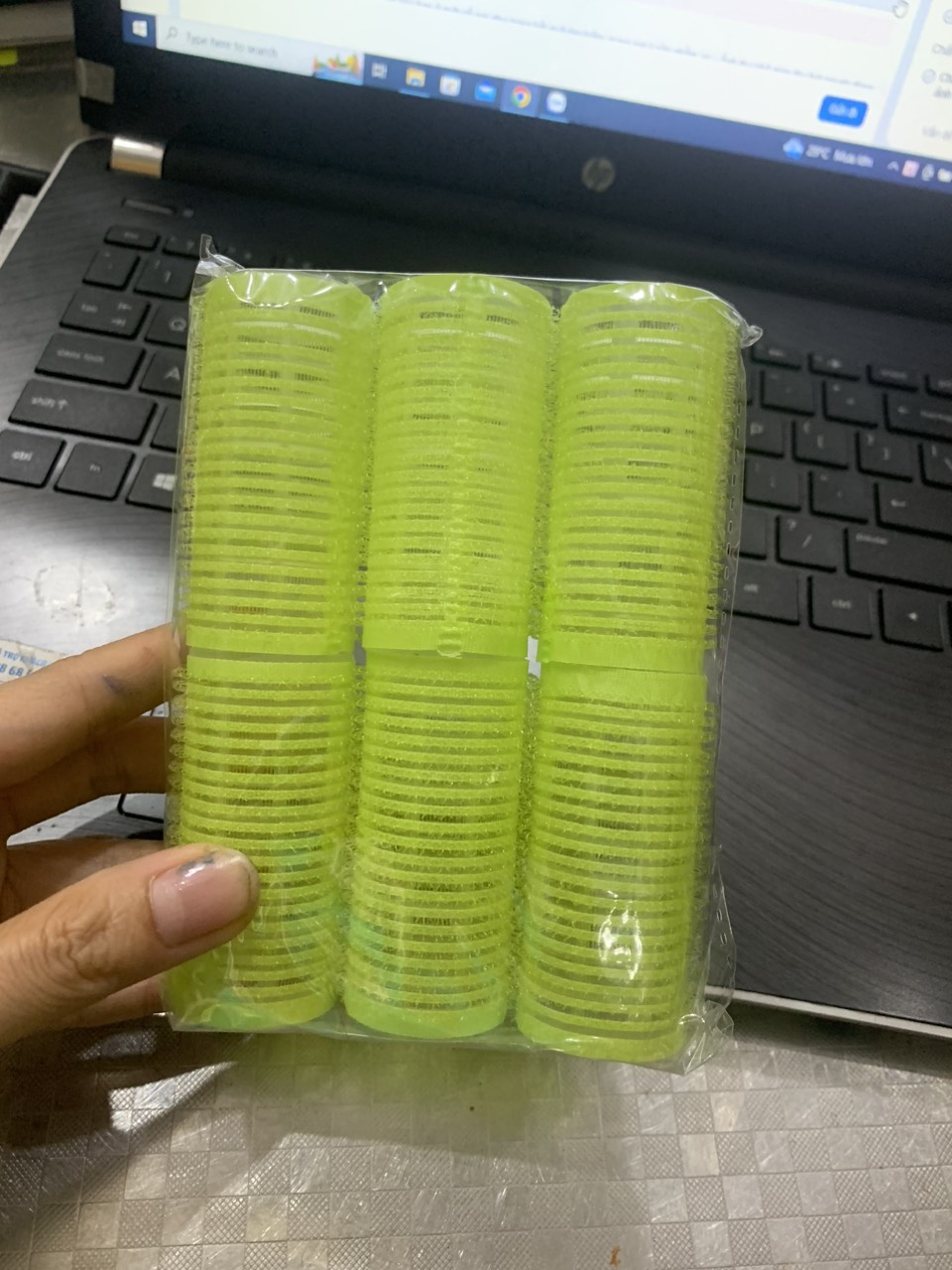 Lô dính tạo kiểu tóc 1 cái