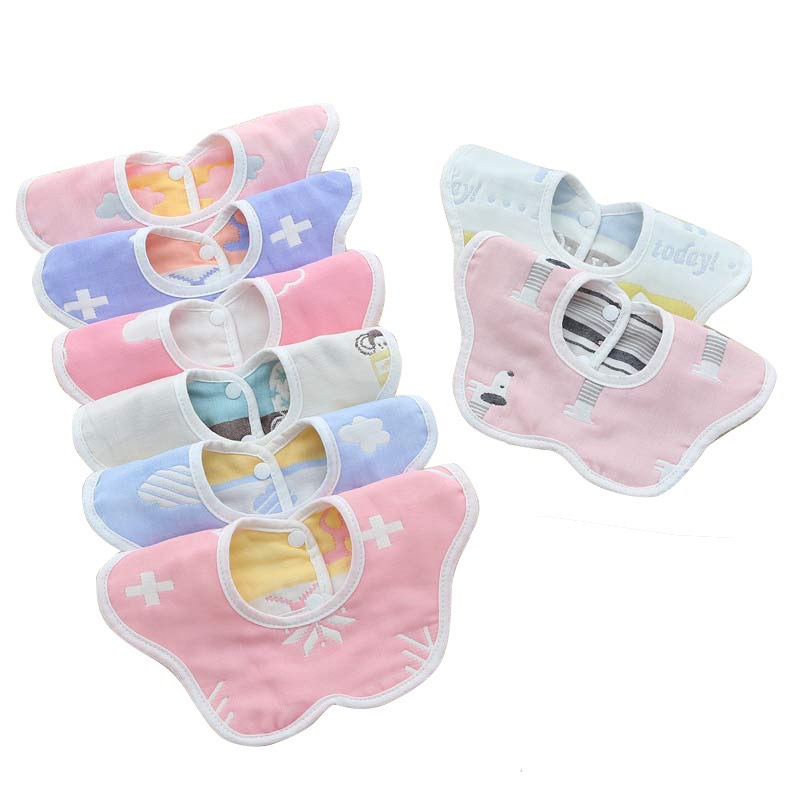 Yếm cotton 6 lớp giữ ấm cổ cho bé.