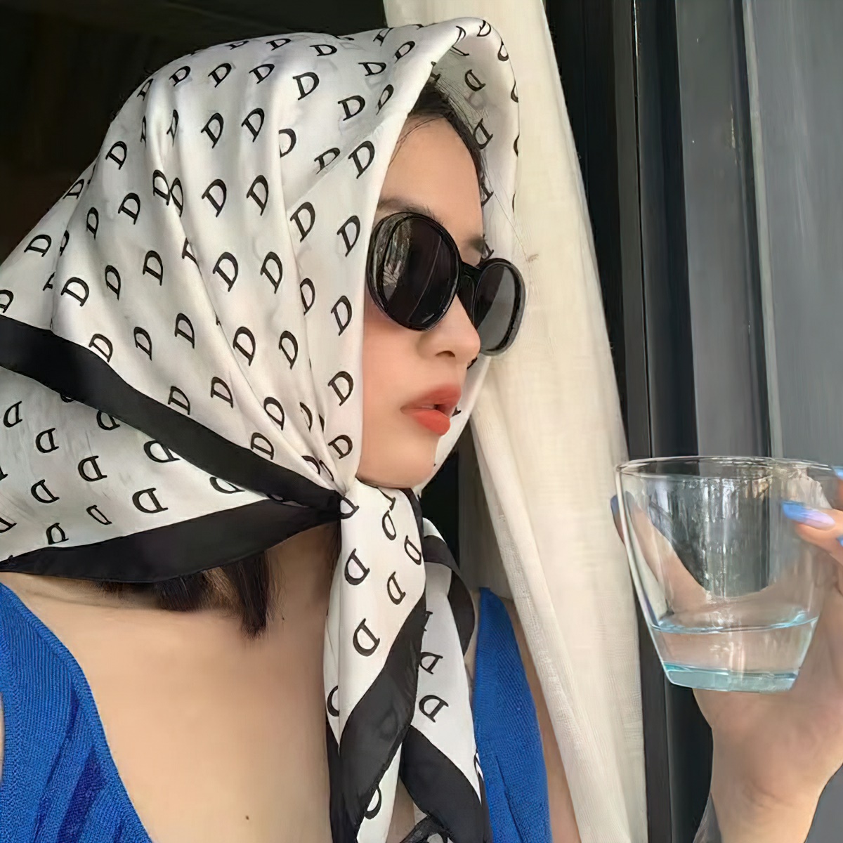 Khăn lụa vuông choàng cổ size 70x70cm Khăn lụa vuông quàng SHOPER