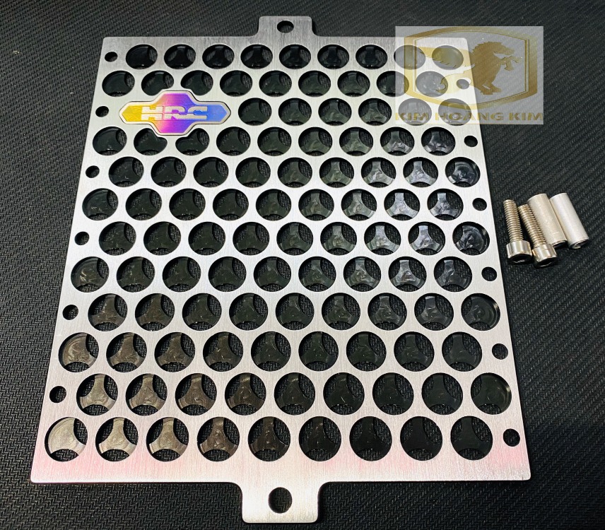 Che két nước 3D CNC gắn Satria,Raider tem titan HRC Bạc Đen