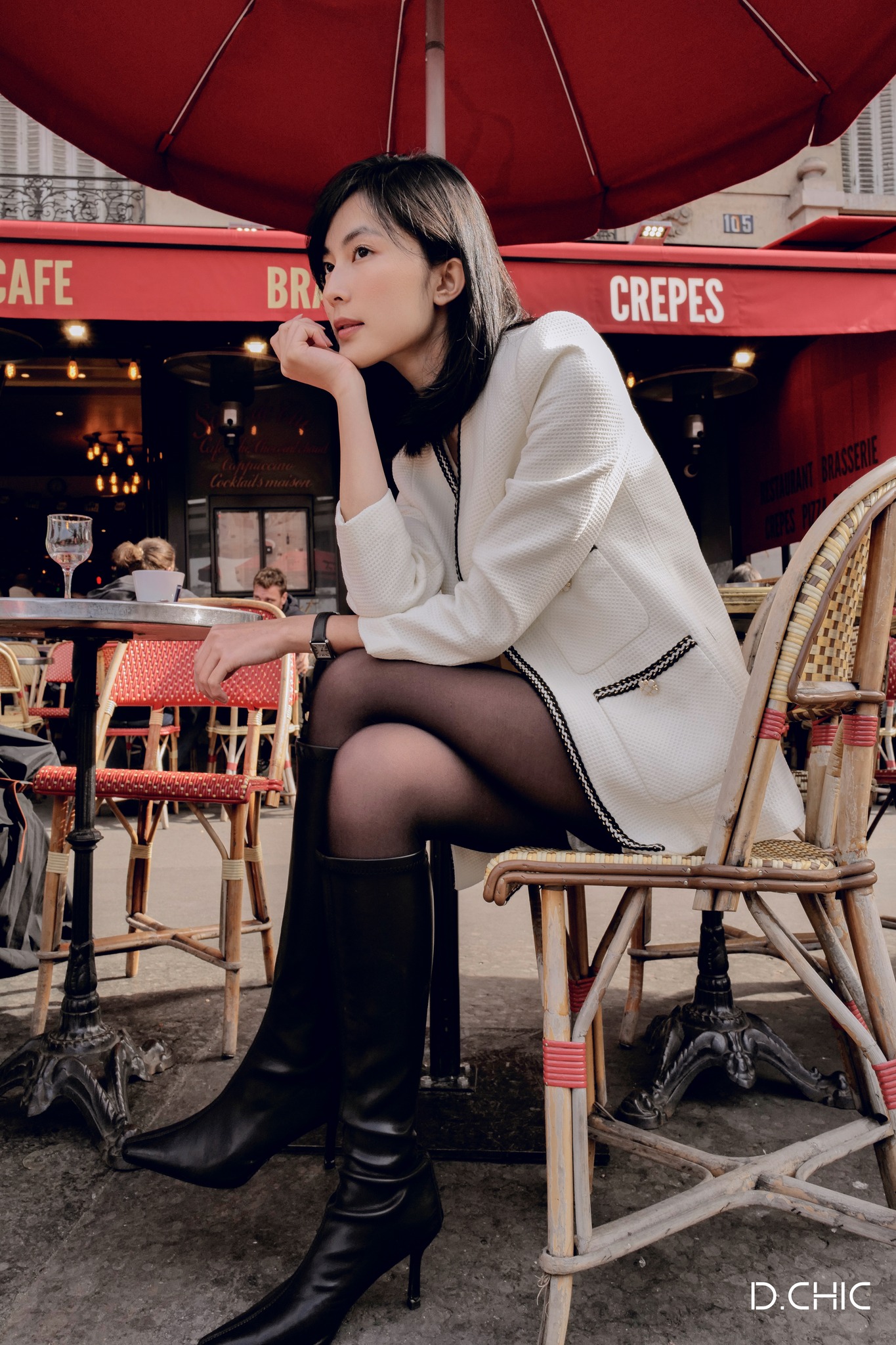 D.CHIC Áo gile phối viền gấu MS: 1812498