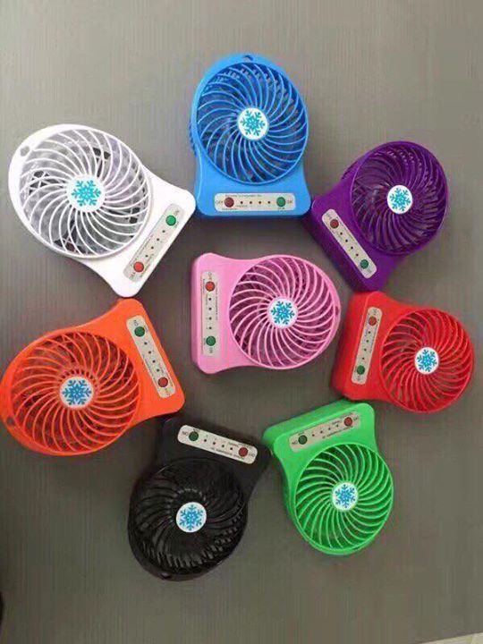 Quạt mini 3 tốc độ giá rẻ siêu mát cho mùa nóng