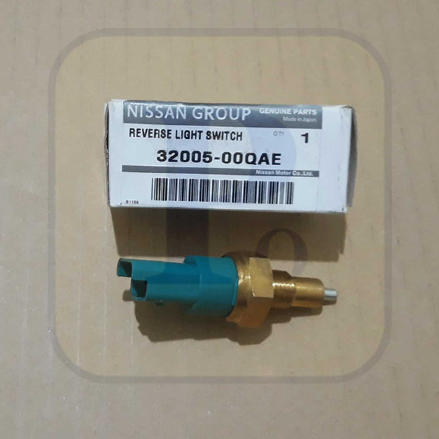 CÔNG TẮC ĐÈN LÙI NISSAN SUNNY