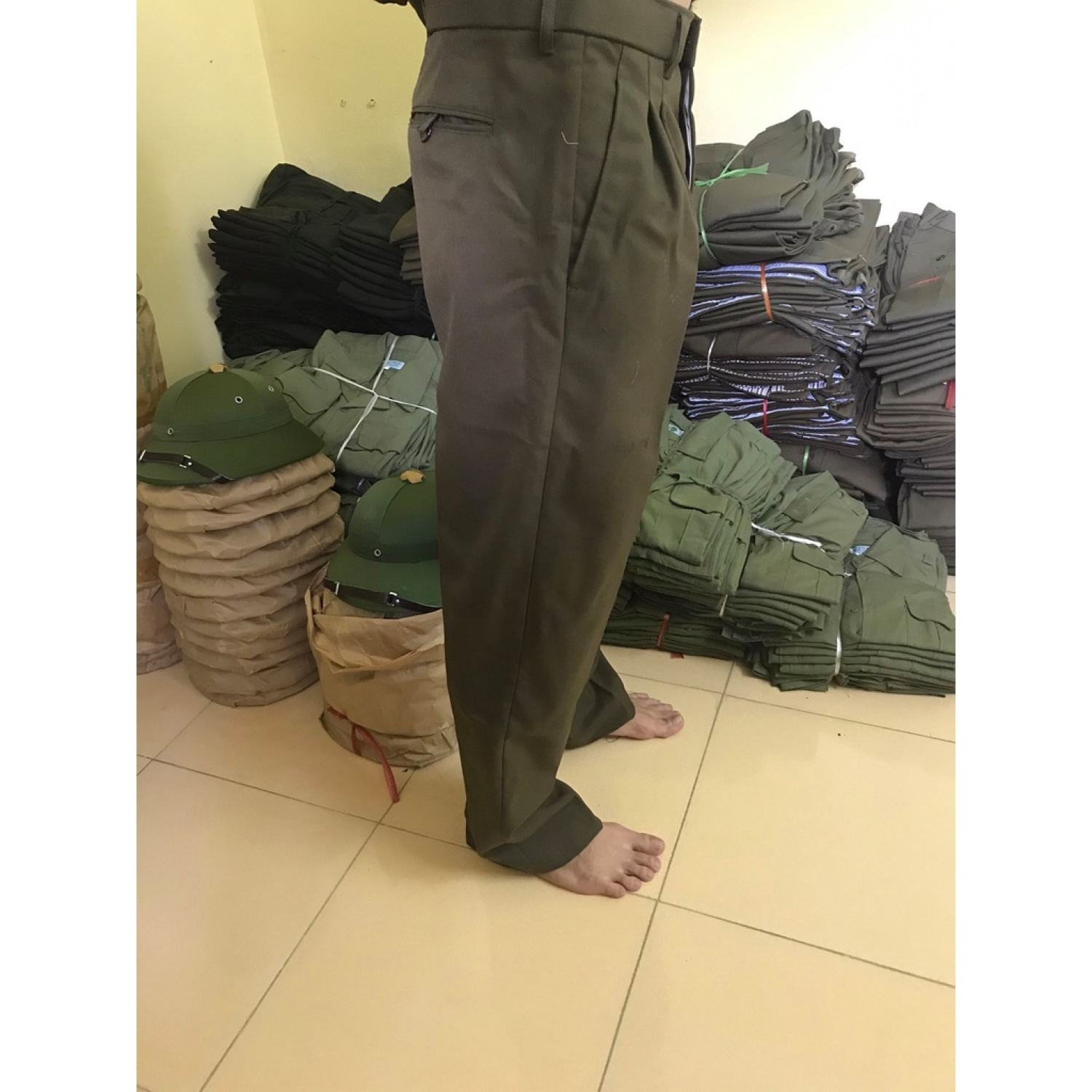 Quần dạ (trυng) màu cỏ úa