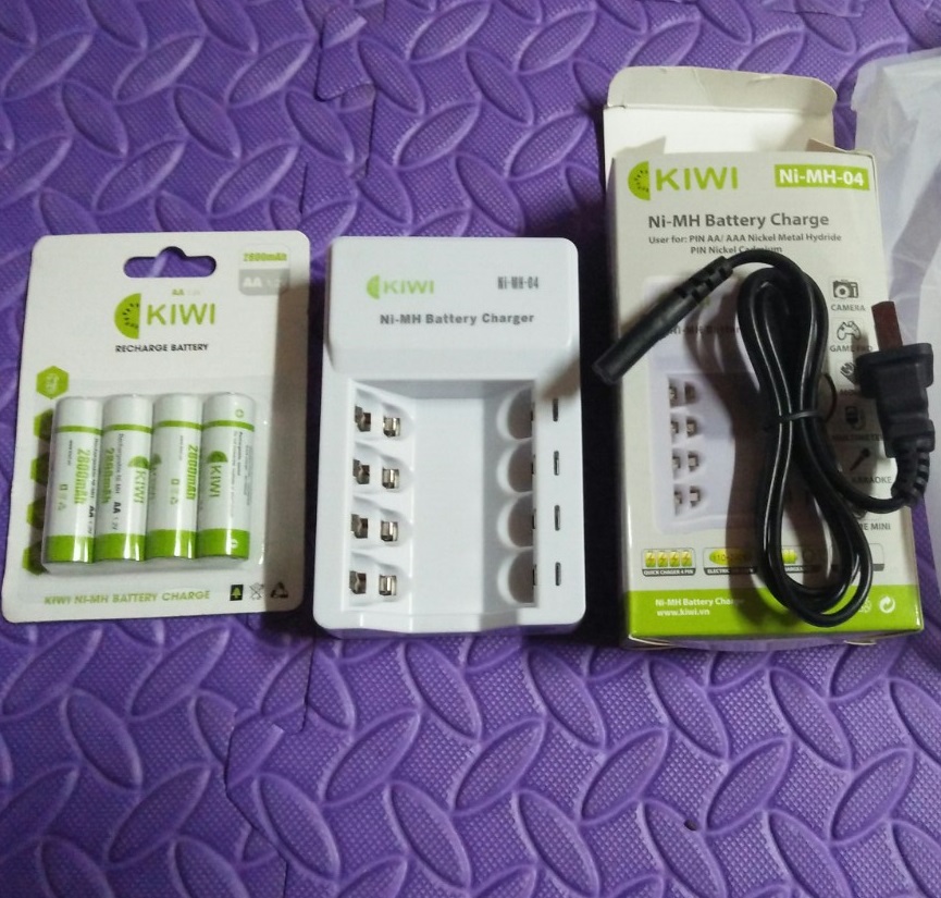 COMBO Dock Sạc và Vỉ 4 Pin Sạc KIWI 2800 mAh