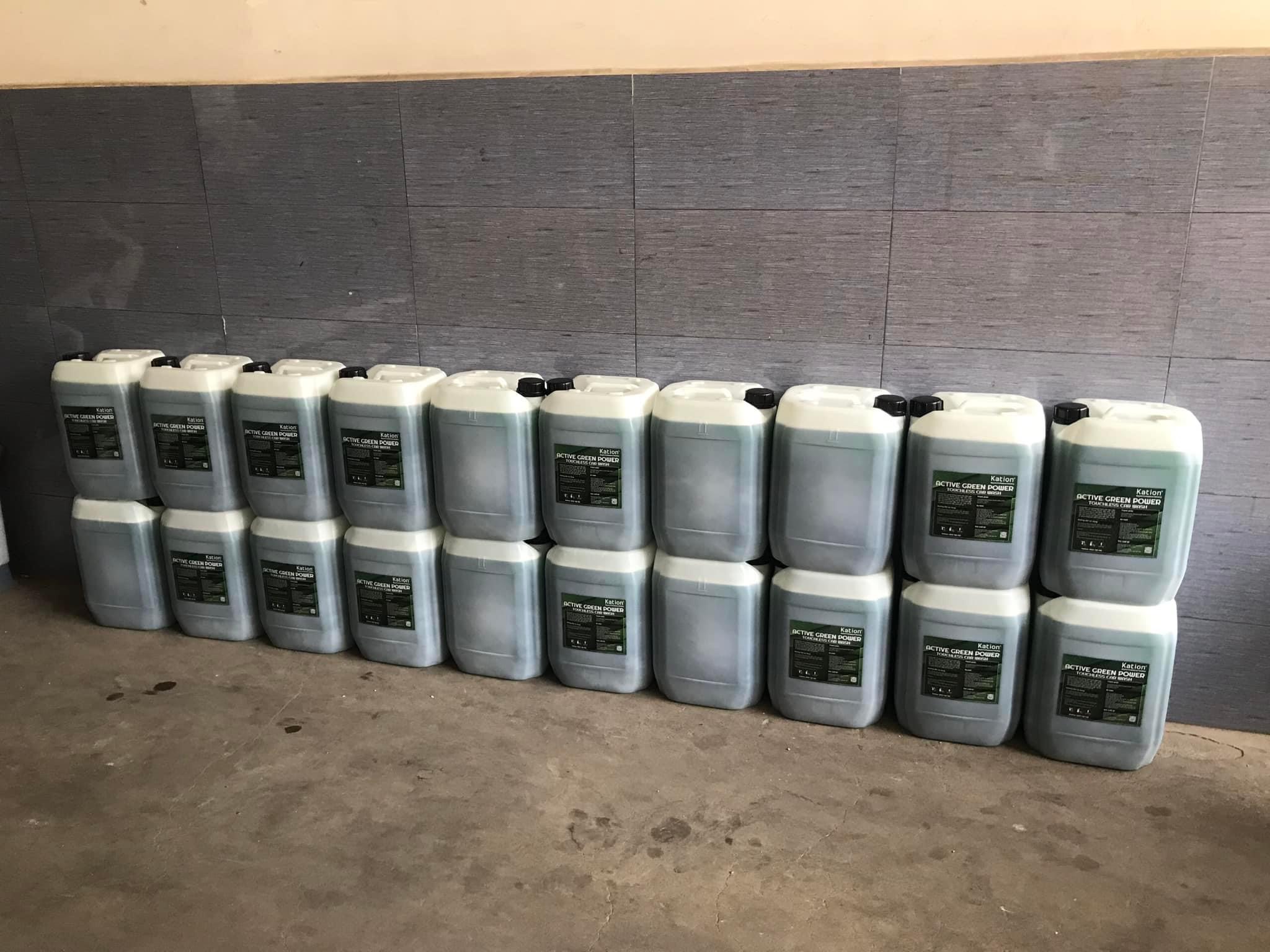 Dung dịch rửa xe không chạm Kation - can 5L