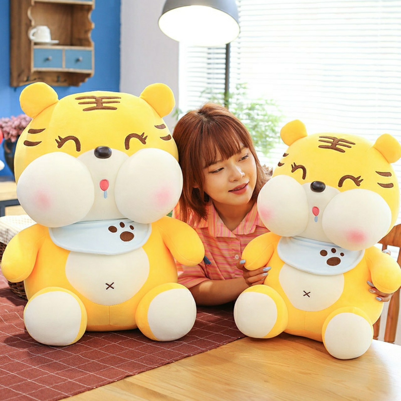 Gấu Bông hổ mặc yếm xinh xắn -