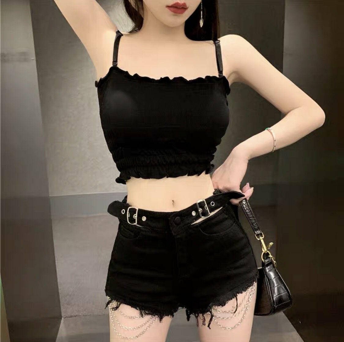MẪU MỚI QUẦN SHORT HOT PHỐI NỊT GIẢ ĐẸP