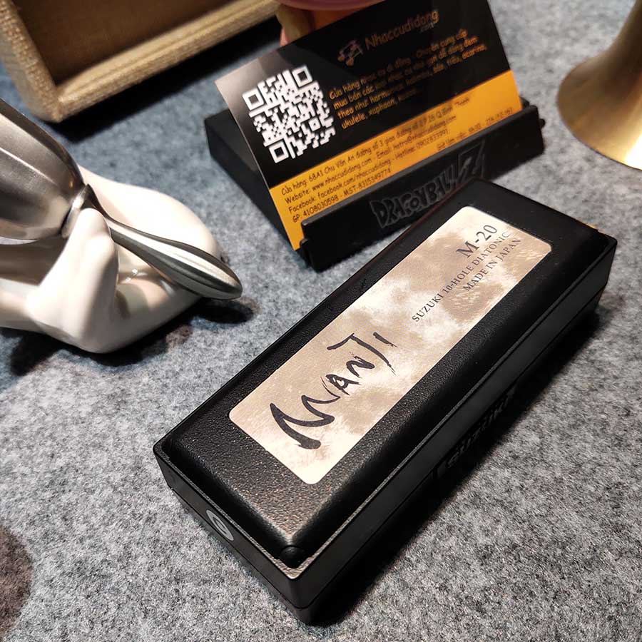 Kèn harmonica diatonic Suzuki Manji M-20 key C (Bạc)