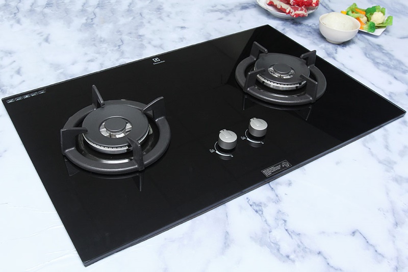 Bếp gas âm electrolux egt8028ck hàng trưng bày mới 95% trở lên sx malaysia
