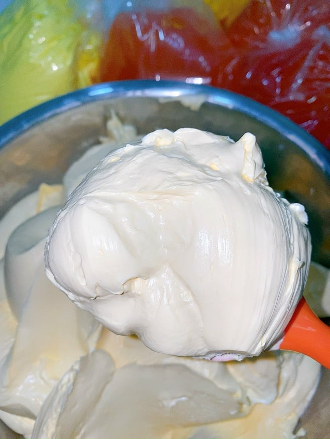 HŨ 500G KEM BODY DƯỠNG TRẮNG