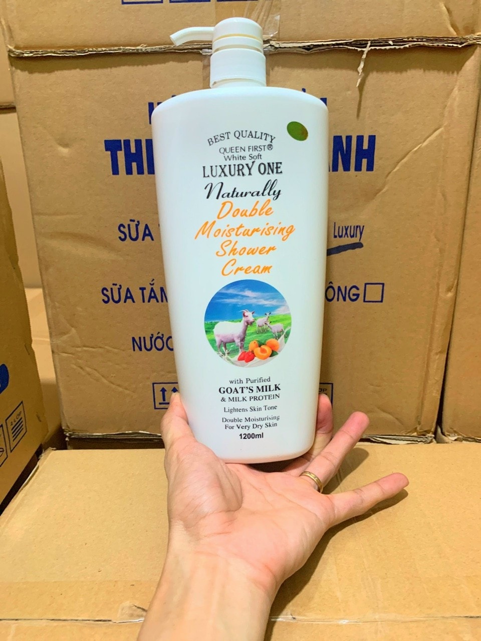 sữa tắm dê luxury 1200ml