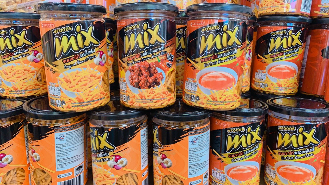 Bim bim que giòn cay MIX Thái Lan - Snack Thái (Hộp 150g)