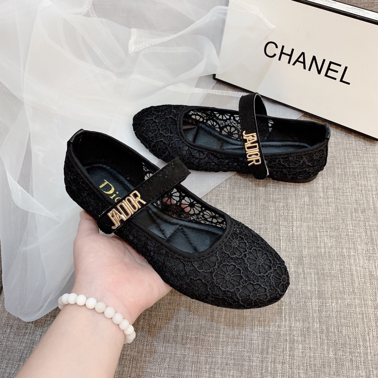 GIÀY SỤC LƯỚI CHẤM BI