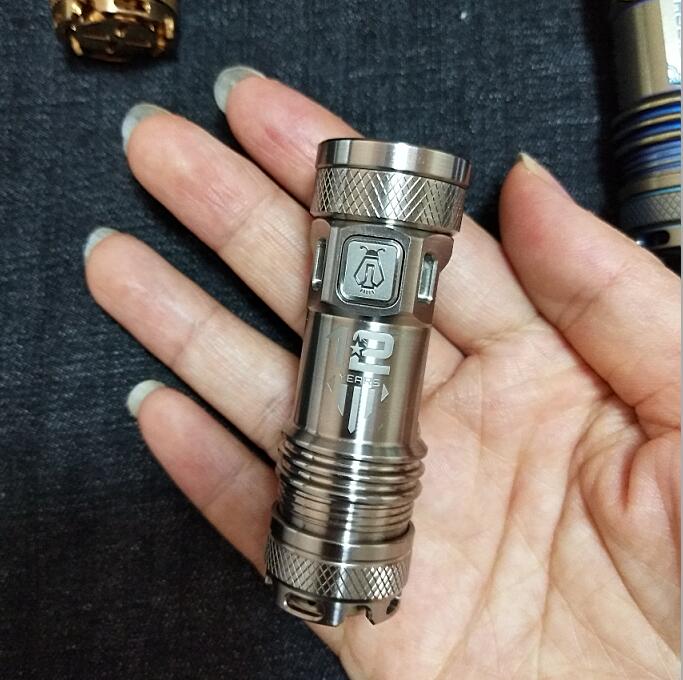 Đèn pin Jetbeam JET-II-Pro Titanium