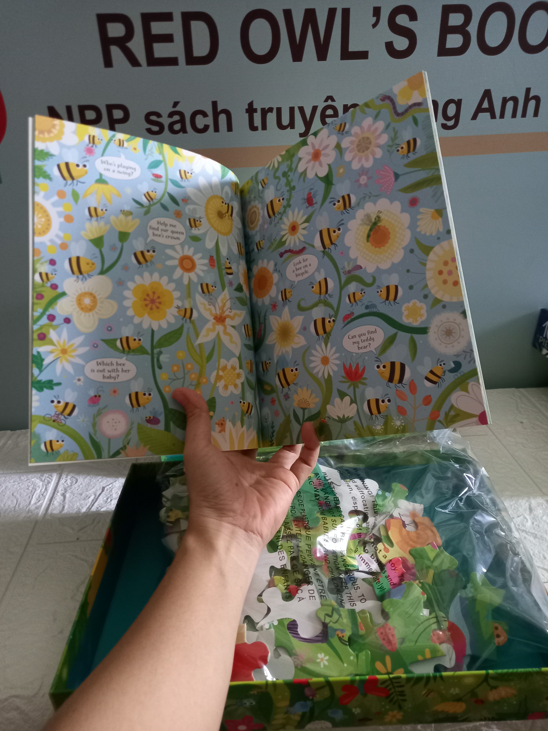 Usborne Book and Jigsaw Bugs