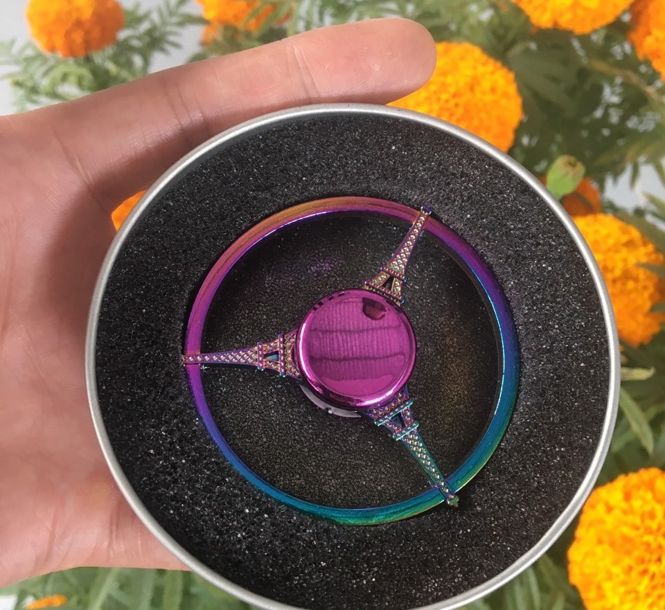 [HCM]Đồ chơi con quay Spinner 3 Tháp Eiffel - Bằng thép Quay vô cực