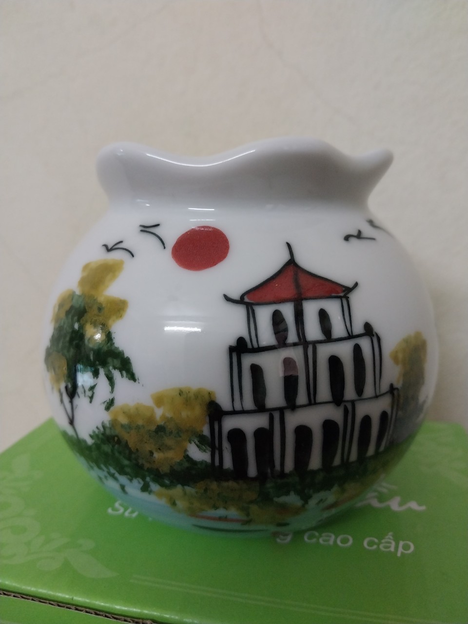 Chụp đèn xông tinh dầu .thay thế khi vỡ hoạc muốn thay đổi hoa văn