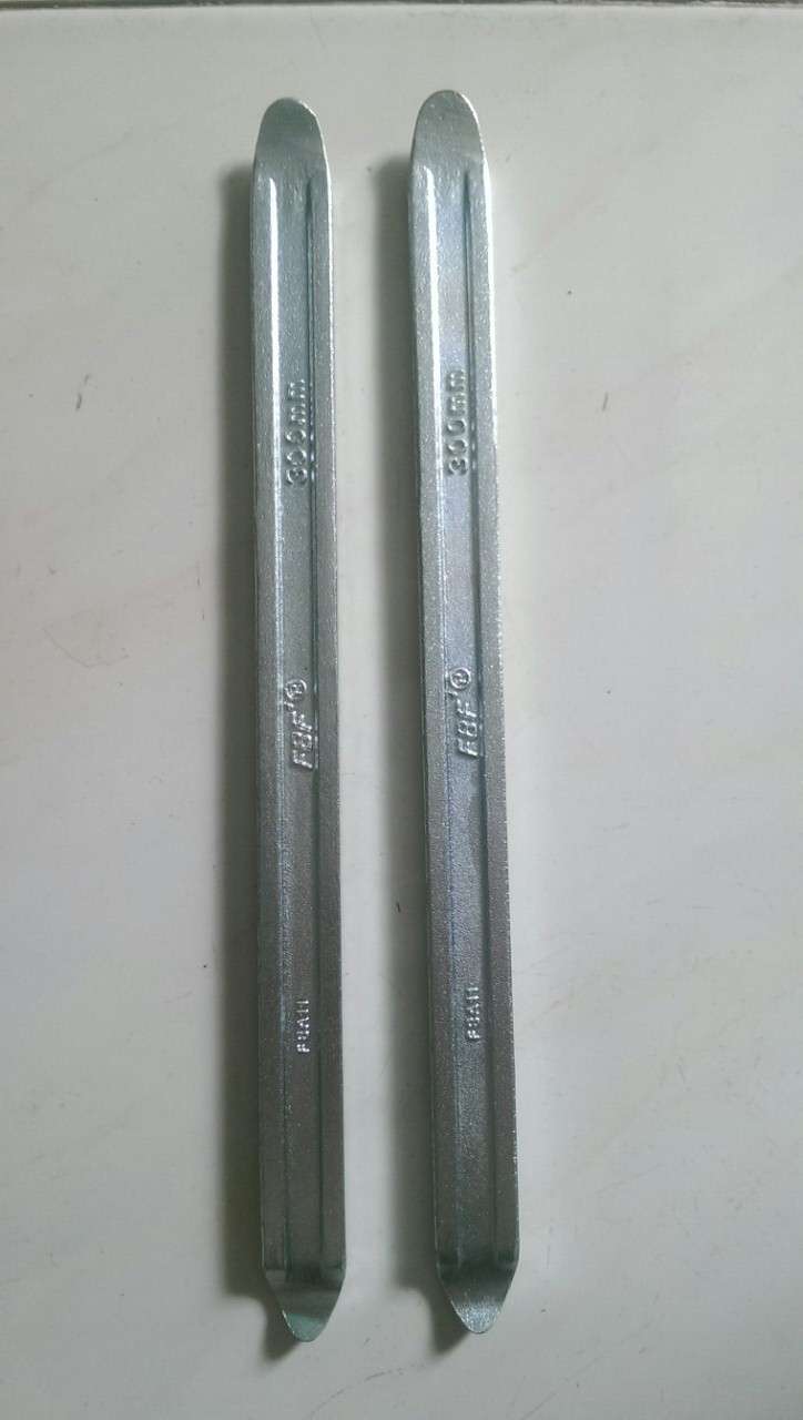 2 Cây nạy lốp xe loại dài 300mm