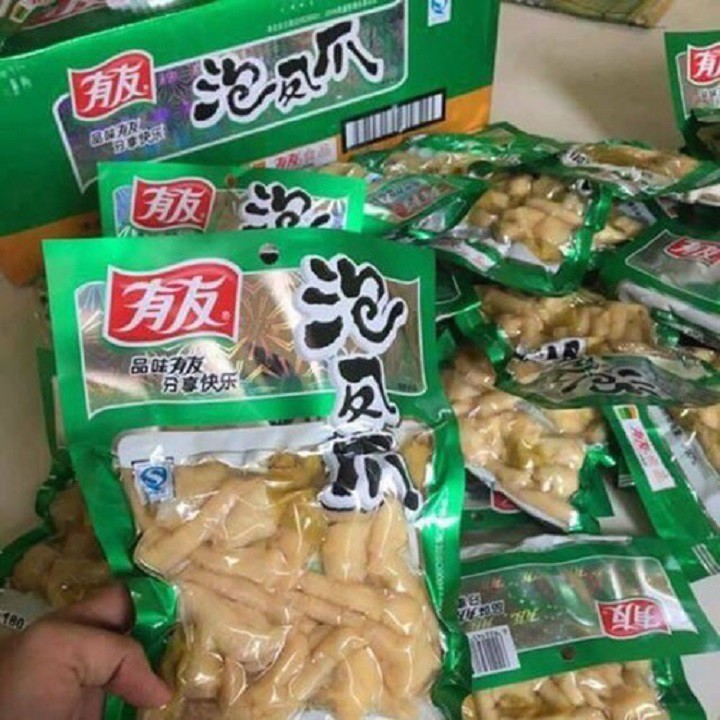 [có sẵn] sỉ 1 thùng chân gà cay yuyu 100g(50 gói)