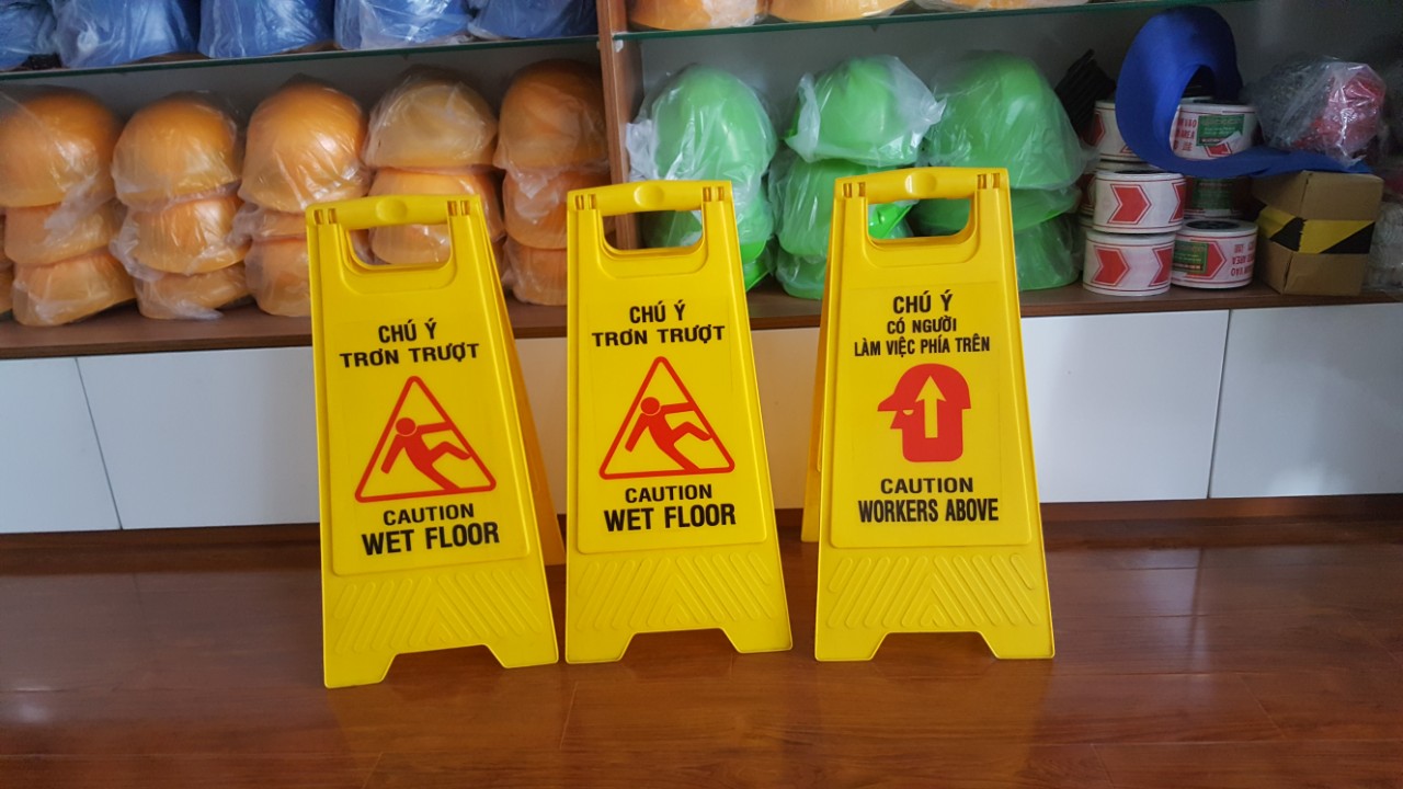 Biển cảnh báo chữ A - Nhiều mẫu lựa chọn