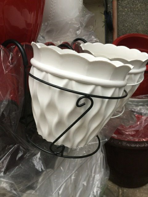 Khung sắt treo chậu tròn- đường kính 22cm