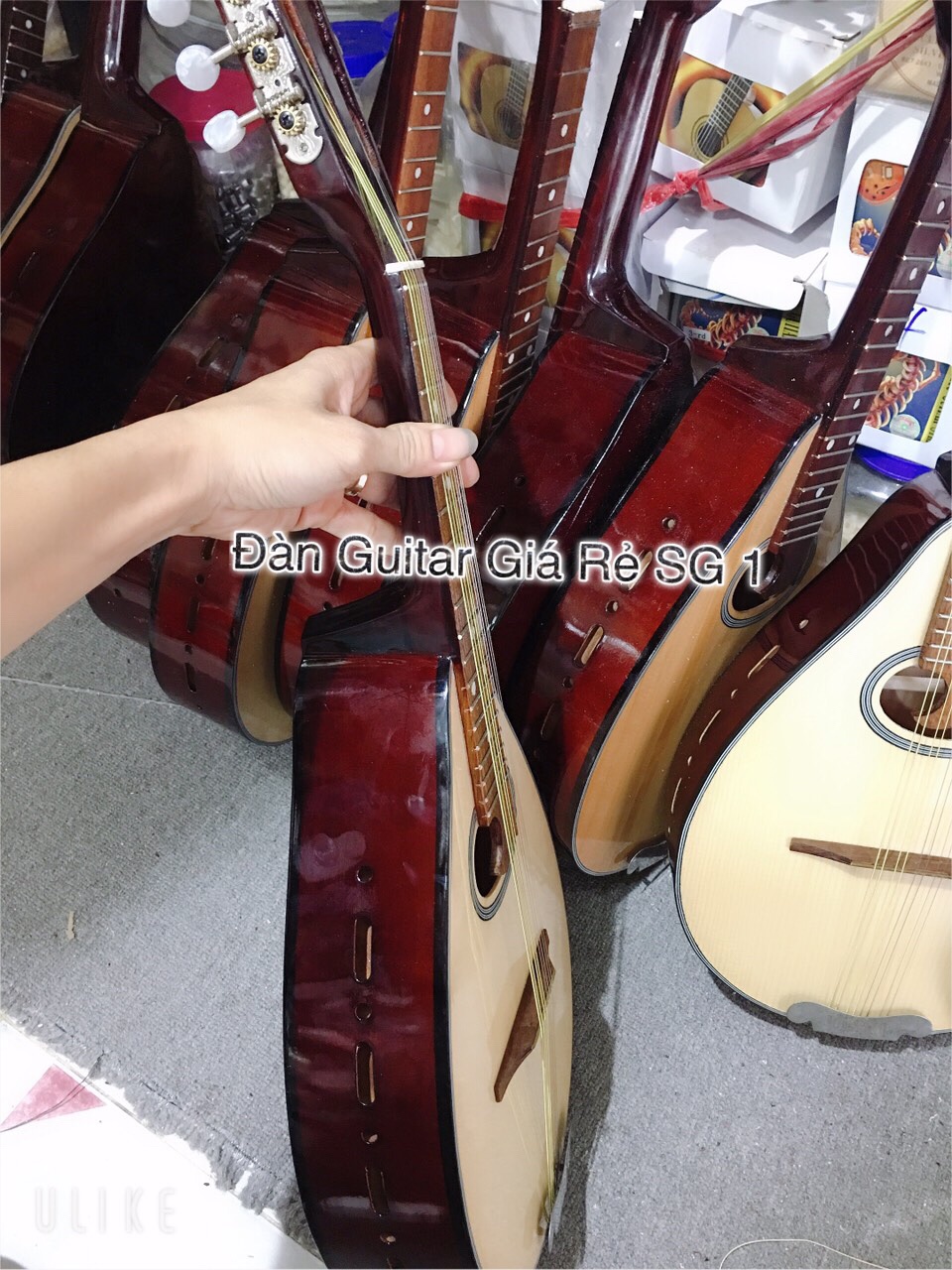 [HCM]Đàn Mandolin có đúp hông