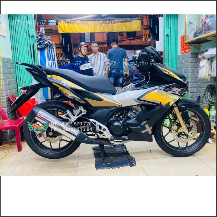 Tem rời Winner X đen nhám City Vàng (B)