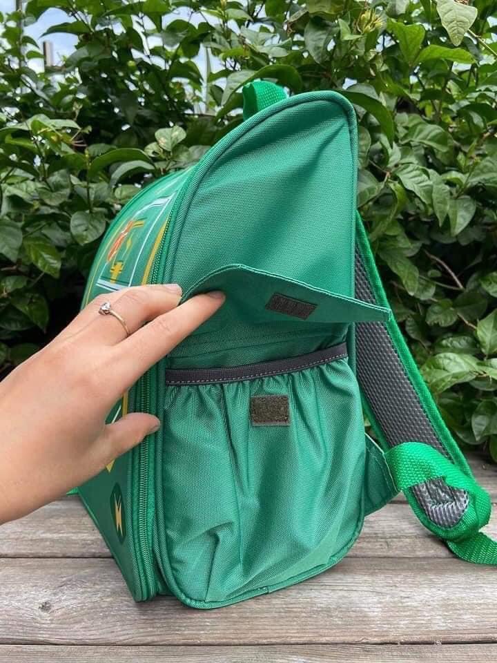 Balo chống gù cho bé quà của Milo