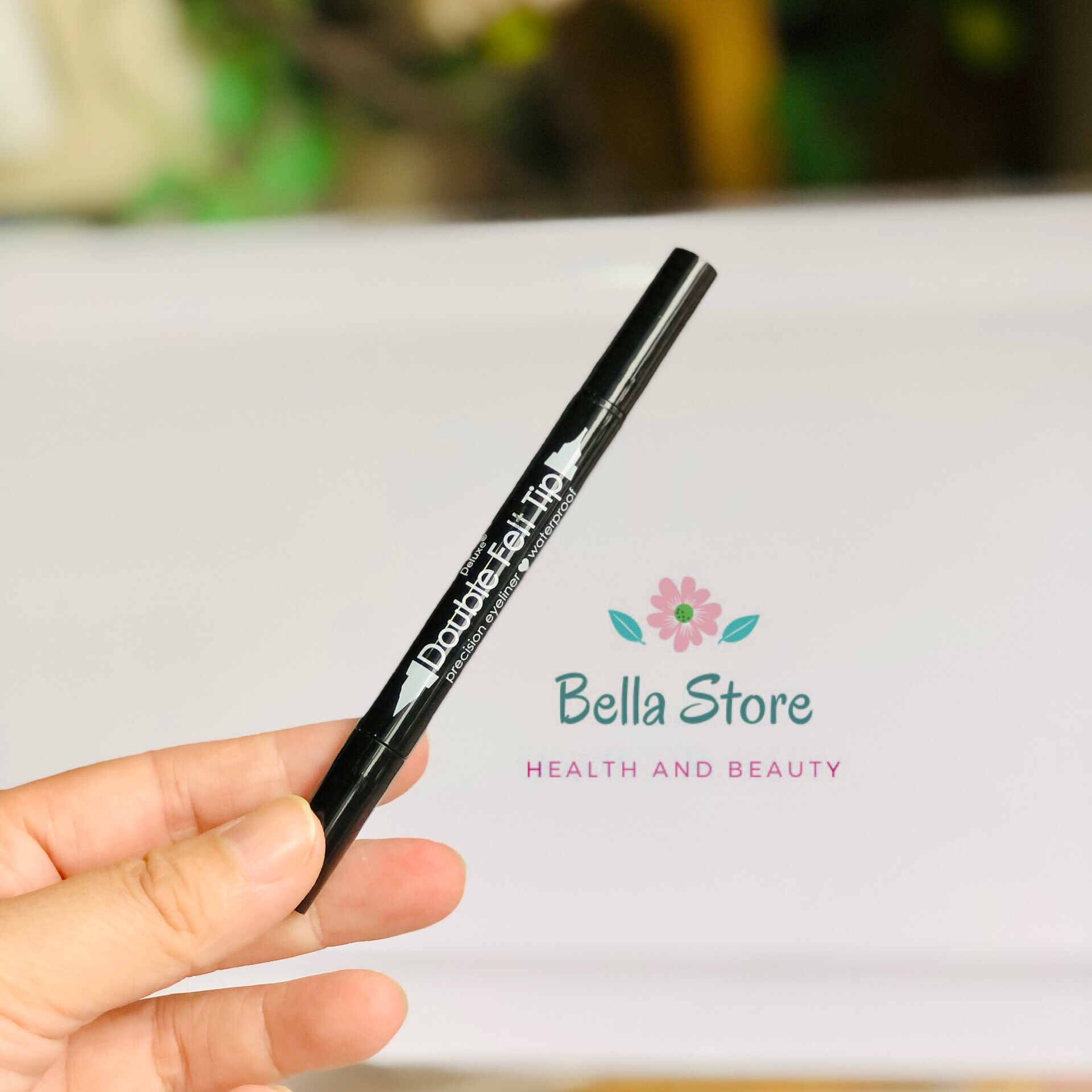 Kẻ mắt chống nước Italia Deluxe