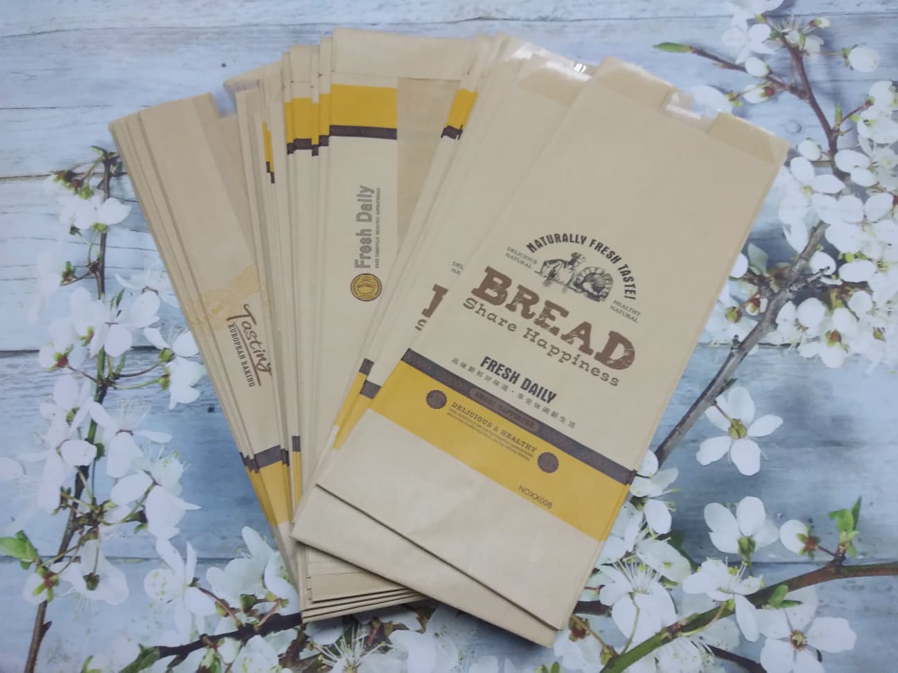 [HCM]BỘ 50 TÚI BÁNH MÌ HOA CÚC GIẤY BREAD  - SIZE TRUNG