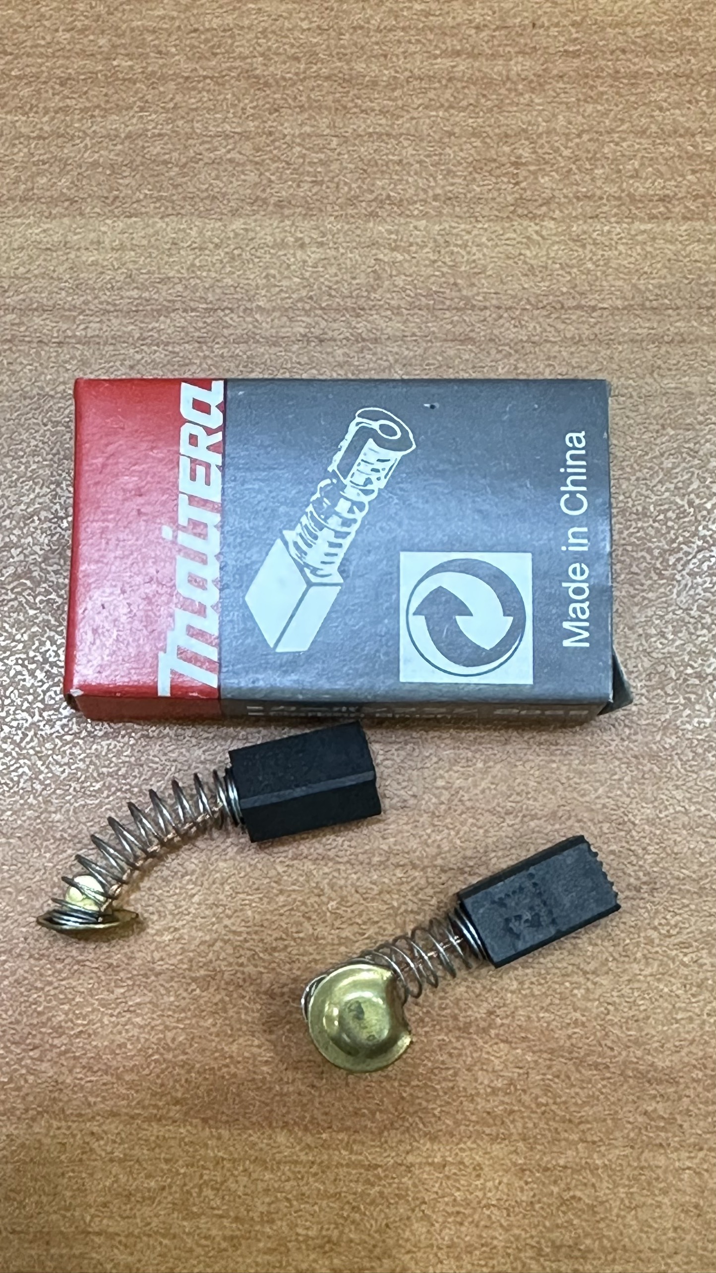1 cặp chổi than 21a
