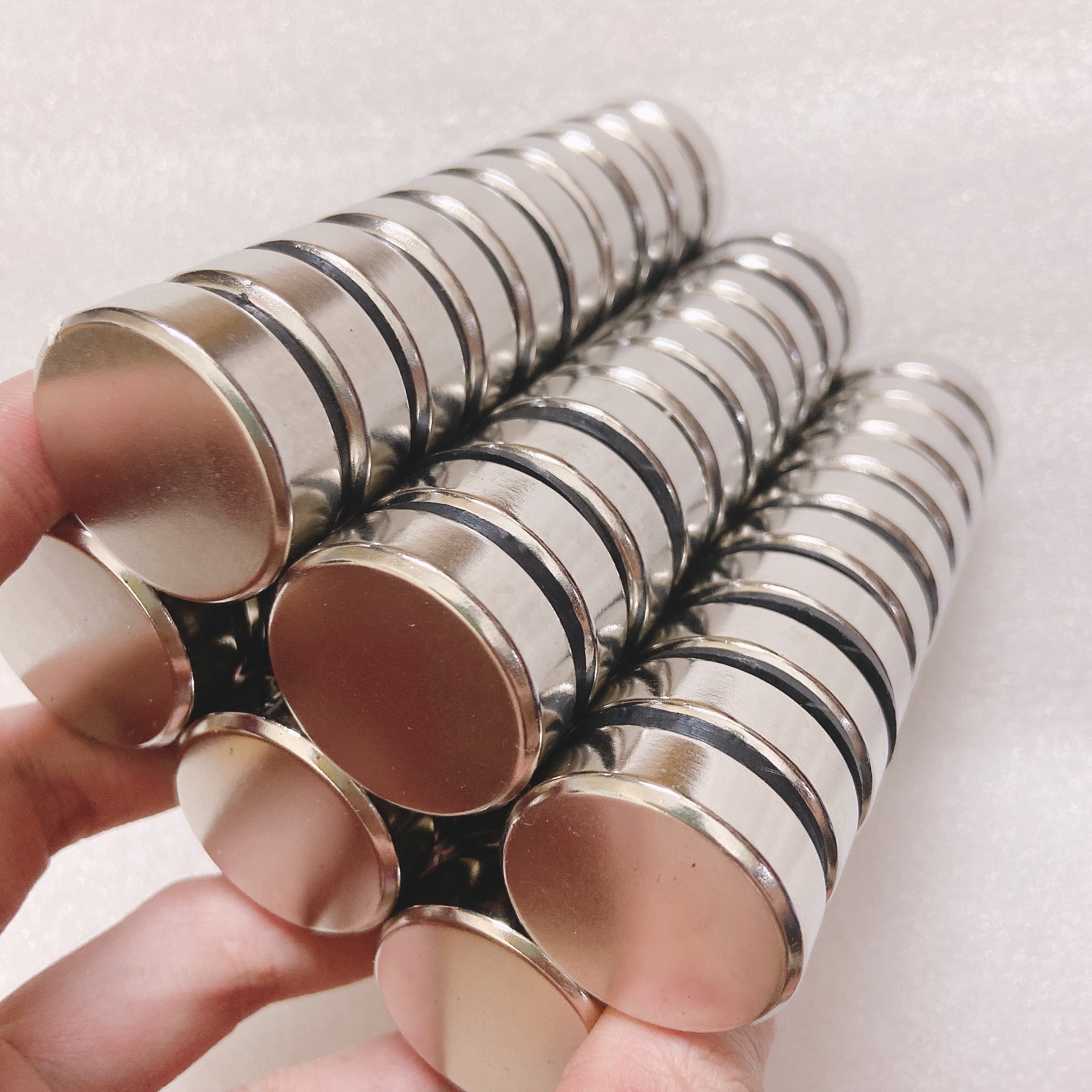 Nam châm vĩnh cửu siêu mạnh 30 x 10mm