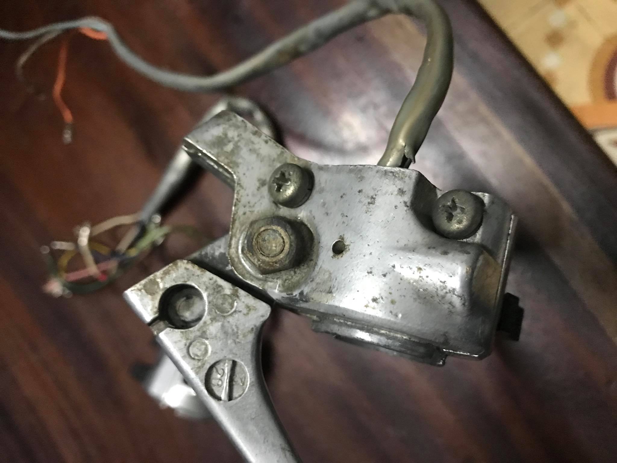 Cùm công tắc honda cub 78, 79, 80 (hàng tháo xe)