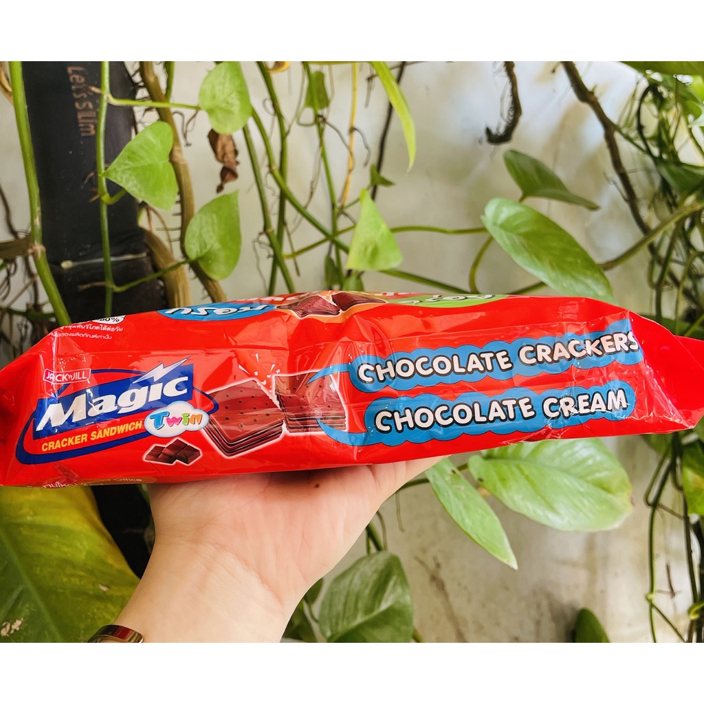Bánh Magic Chocolate Cracker Thái Lan (Đỏ) Sôcôla Kẹp Kem Sôcôla (Túi 24 gói)