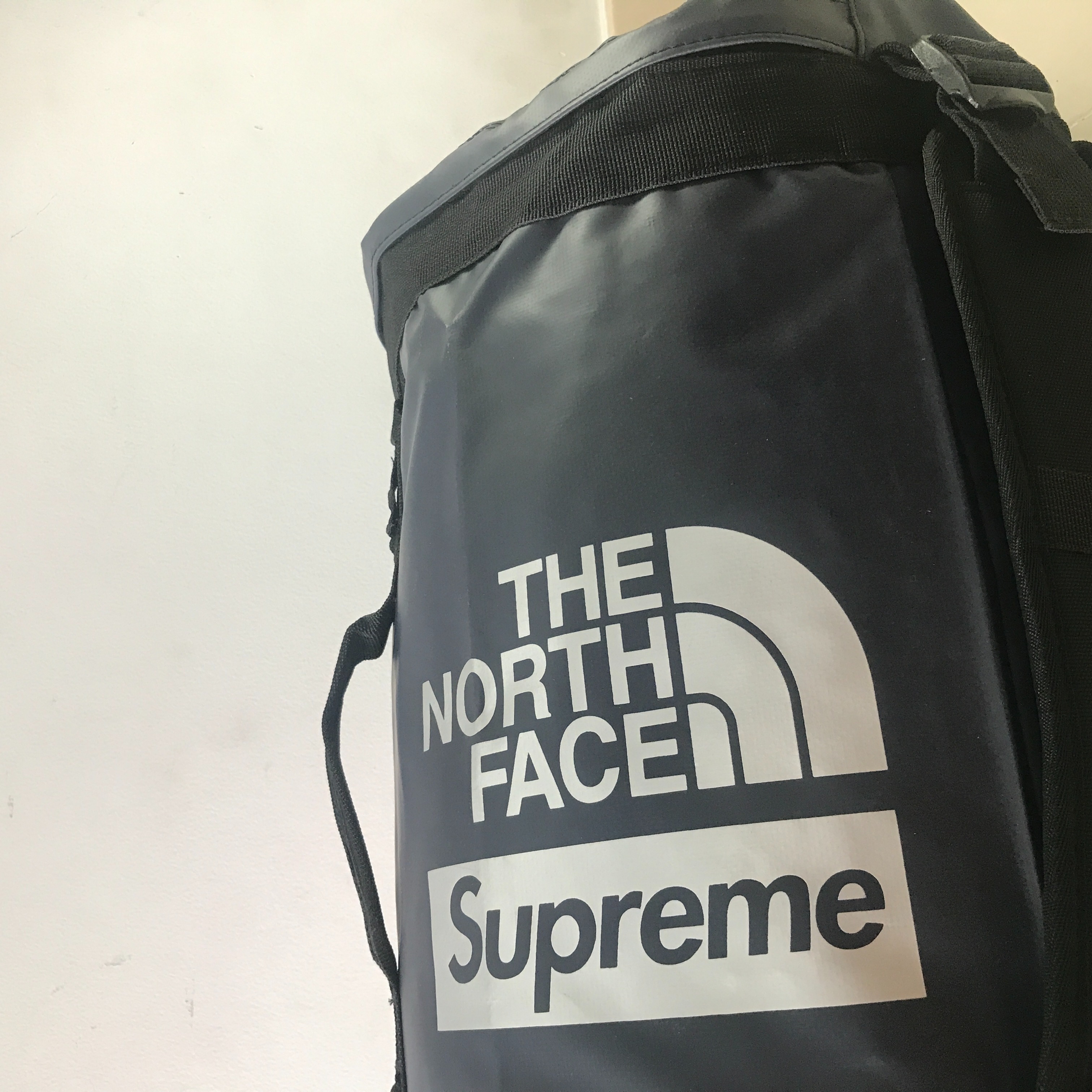 Balo Supreme x The North Face Big Haul