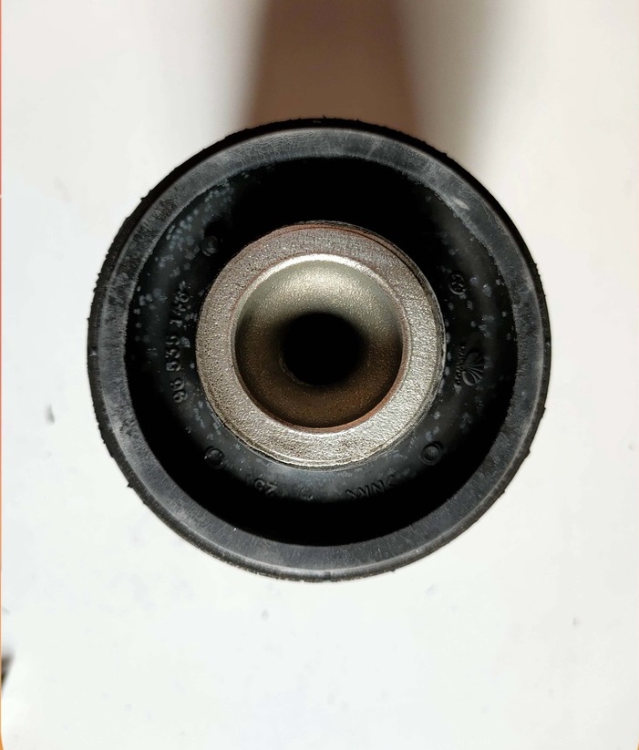 Cao su cầu sau gentra, spark, matiz 3 - hàng hàn quốc