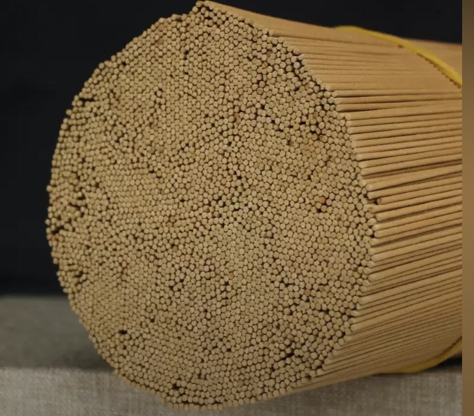 1 Ký nhang trầm hương 38cm chân đỏ