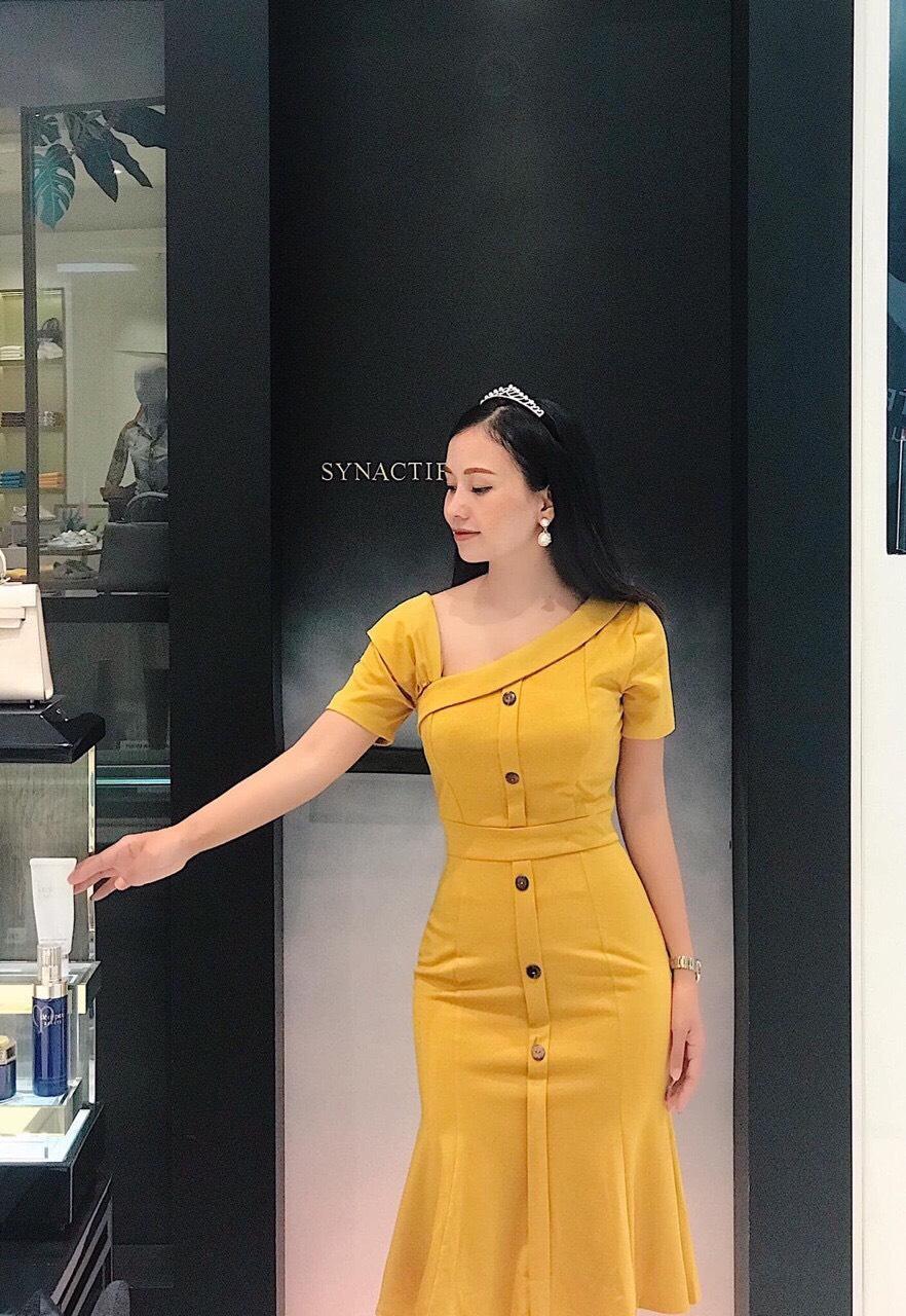 [HCM]  Đầm Xòe Cổ V Phối Nút Vàng BEYEU1688 - BY8140