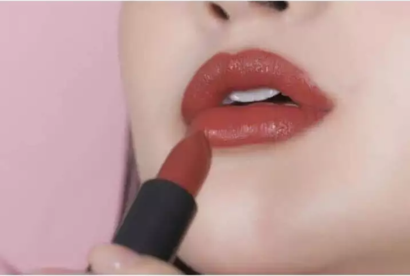 Son Lì Pha Dưỡng Lagivado hàn quốc (Lagivado Lip Satin) 3.5g