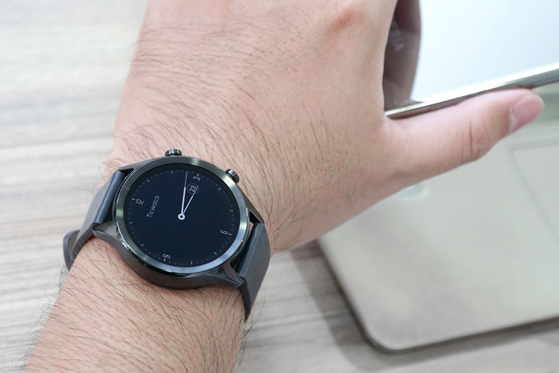 Đồng hồ thông minh Ticwatch C2 kiểu dáng đẹp