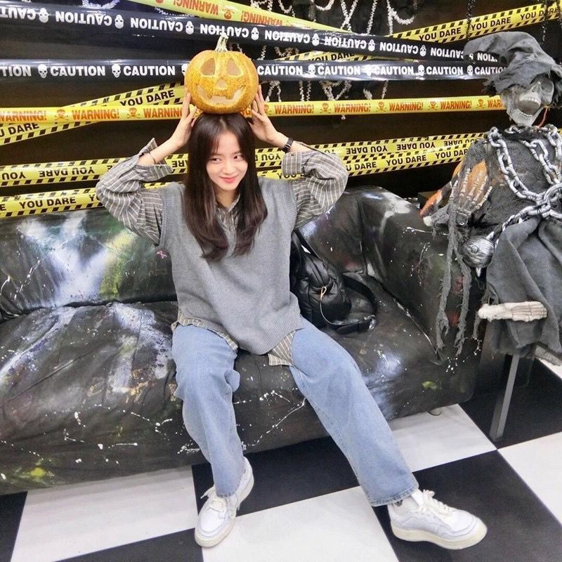 Quần Jean ống rộng cạp cao Jisoo