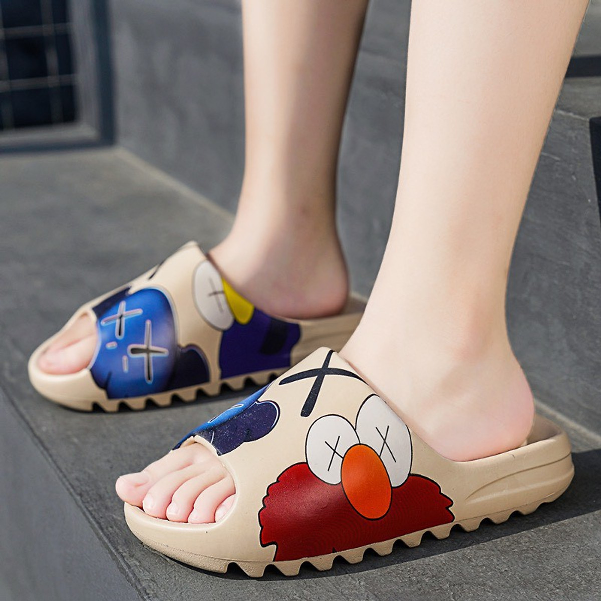 Dép KAWS YZ Slide Siêu Nhẹ, Siêu Bền