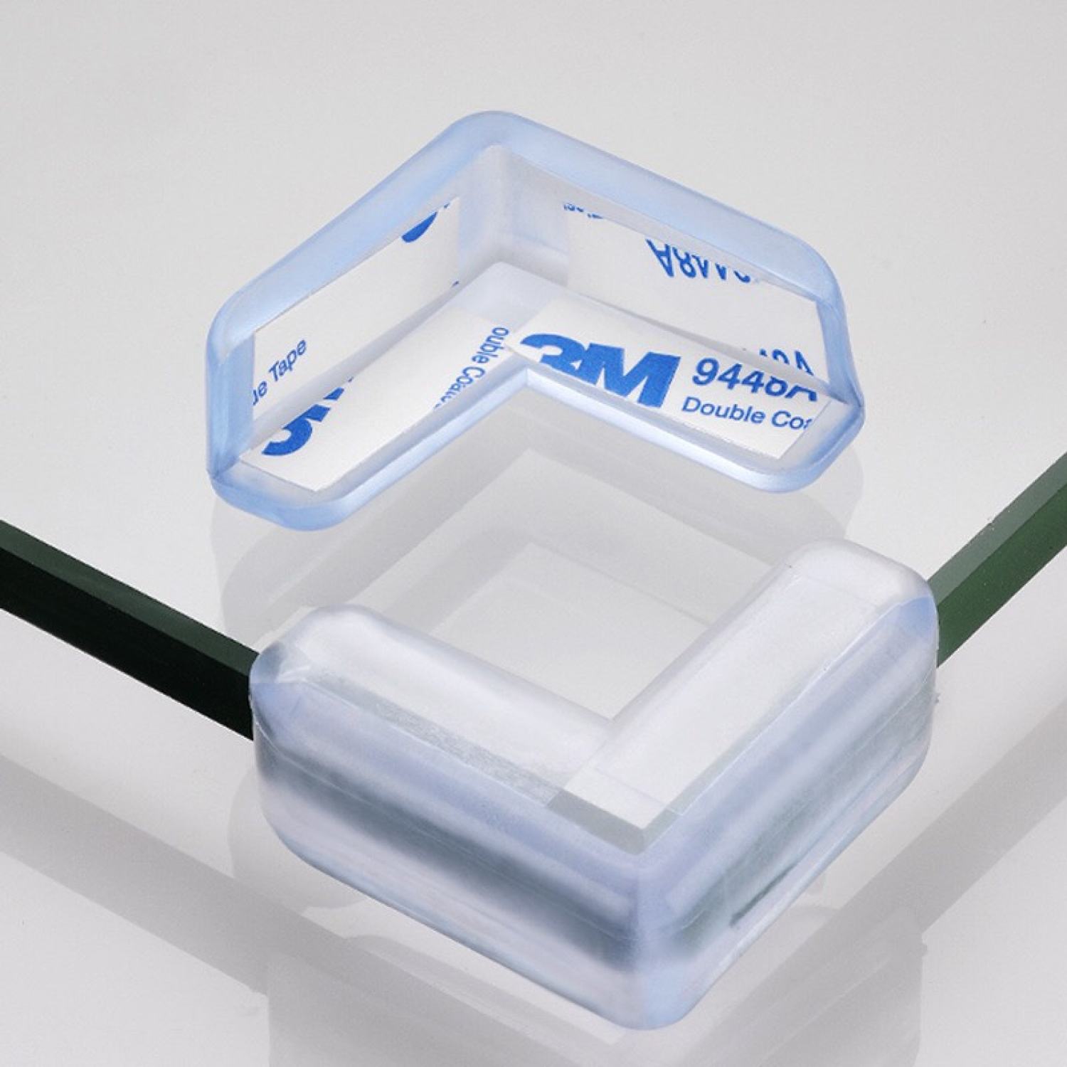 (Vuông)Bọc góc cạnh bàn hình vuôngbằng silicon tiện lợi an toàn cho bé