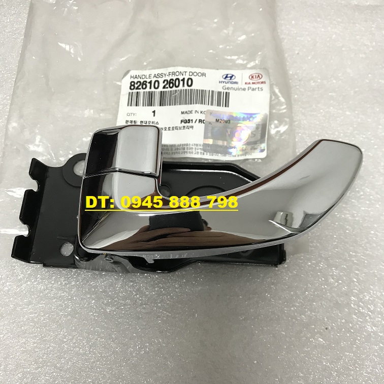 Tay mở cửa trong Hyundai Santafe Gold